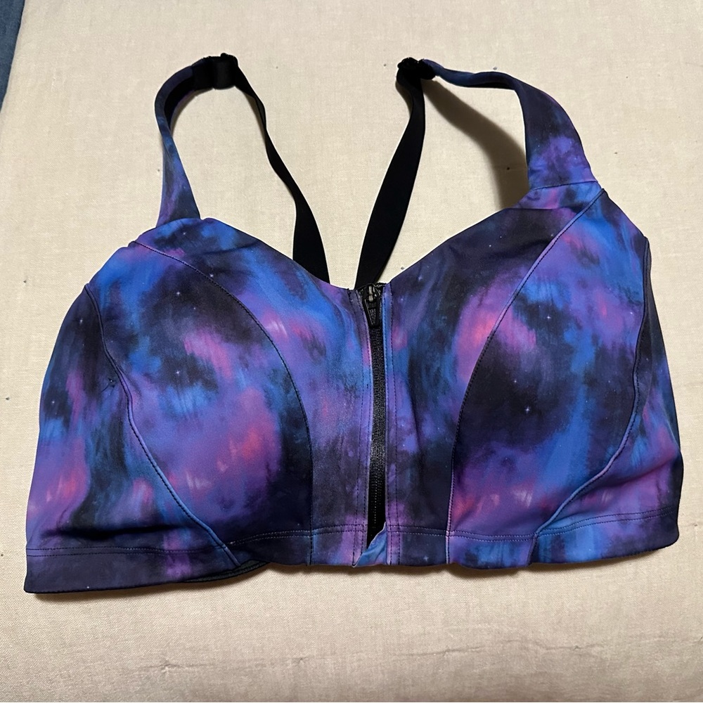 NWOT Victoria's Secret Knockout Bra 38DDD